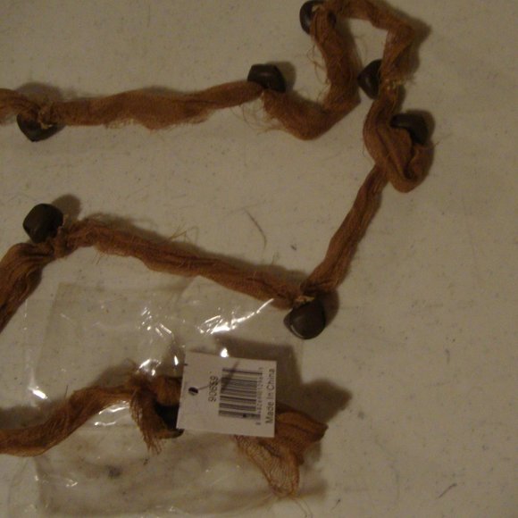 Rustic new Mini Bells Garland - Picture 2 of 4